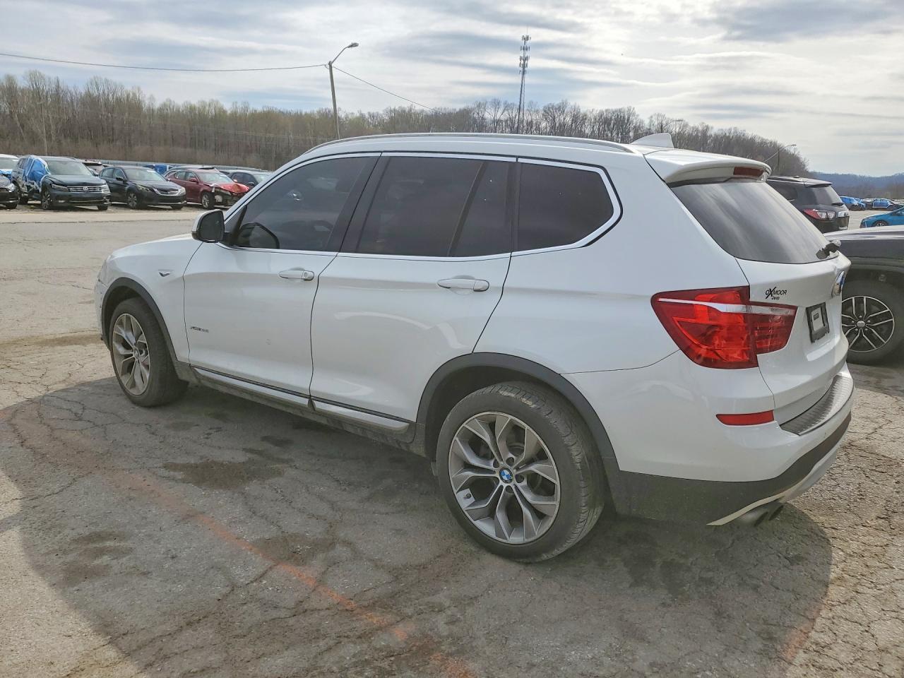 2017 BMW X3 xDrive35I - zdjęcie 2