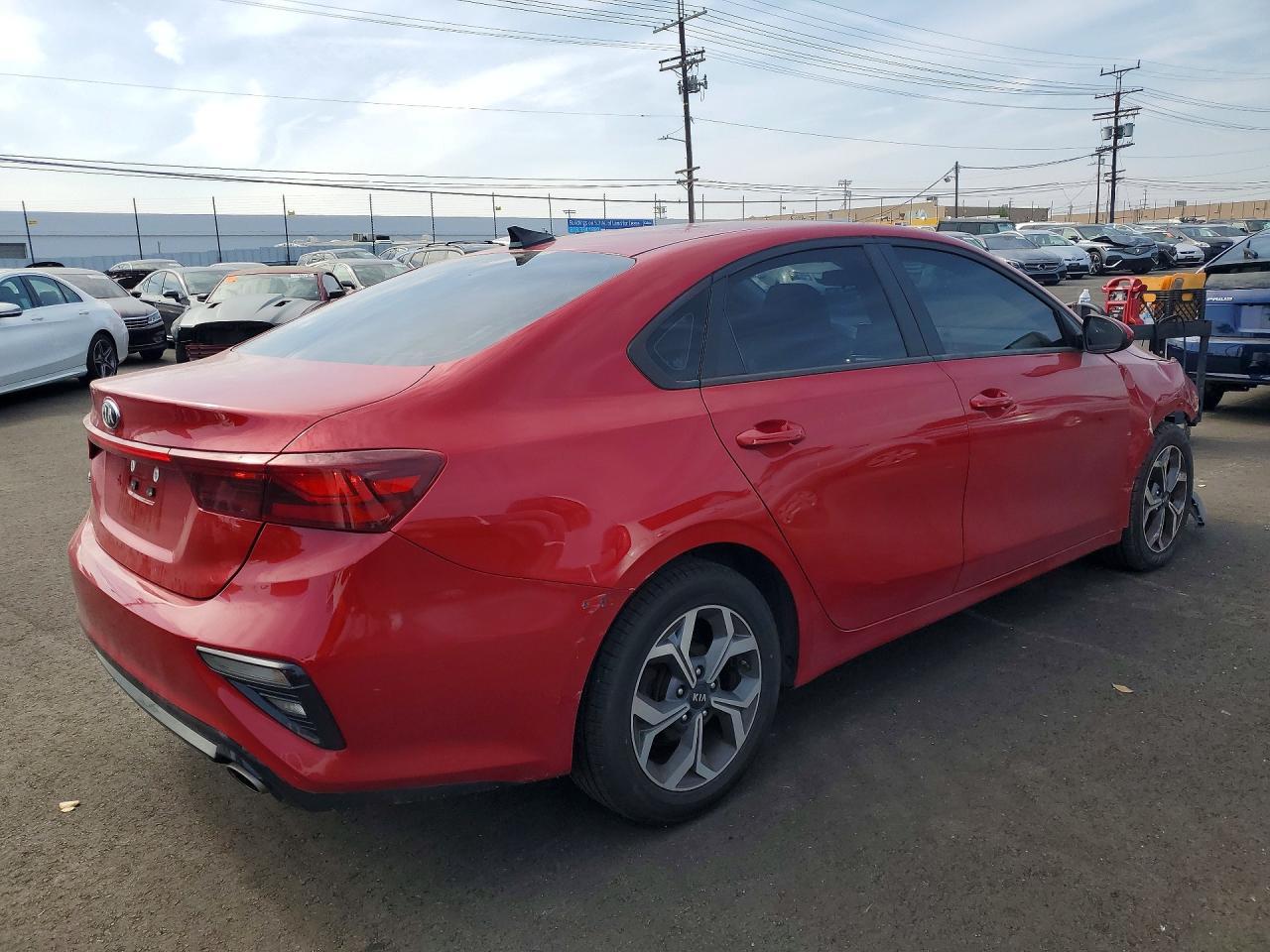 2021 Kia Forte Lxs - zdjęcie 3