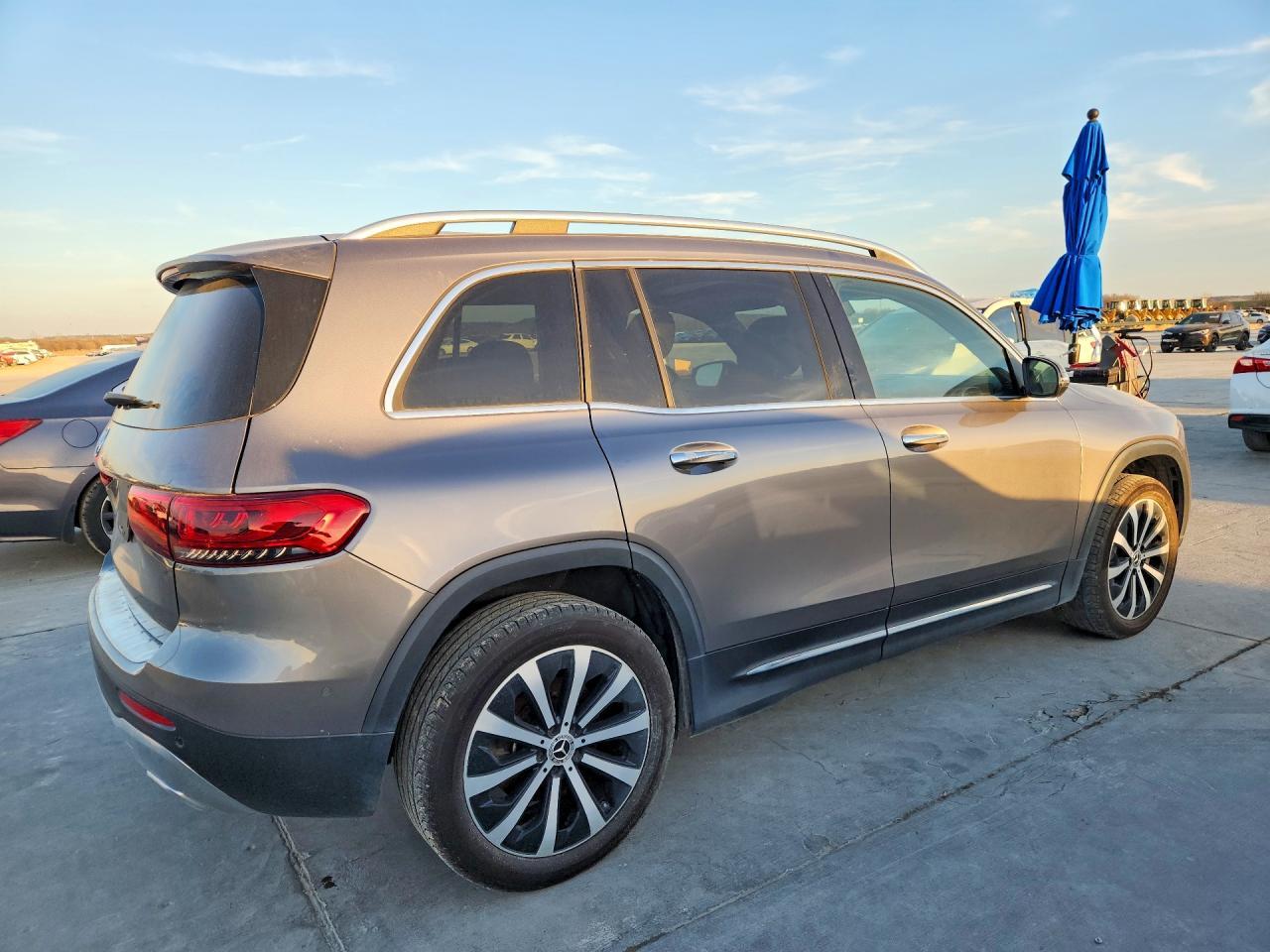 2023 Mercedes-Benz Glb 250 - zdjęcie 3