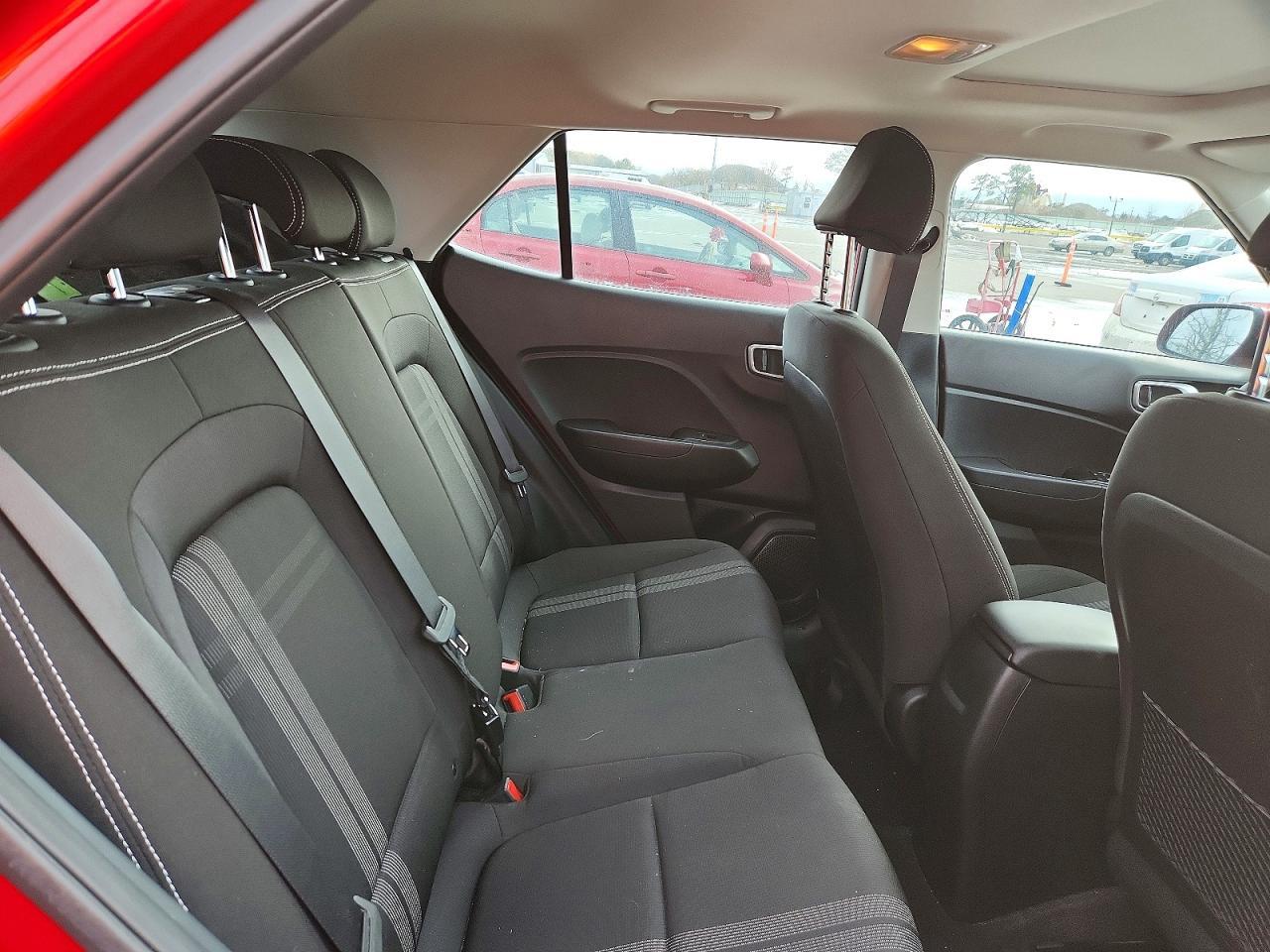 2022 Hyundai Venue Sel - zdjęcie 11