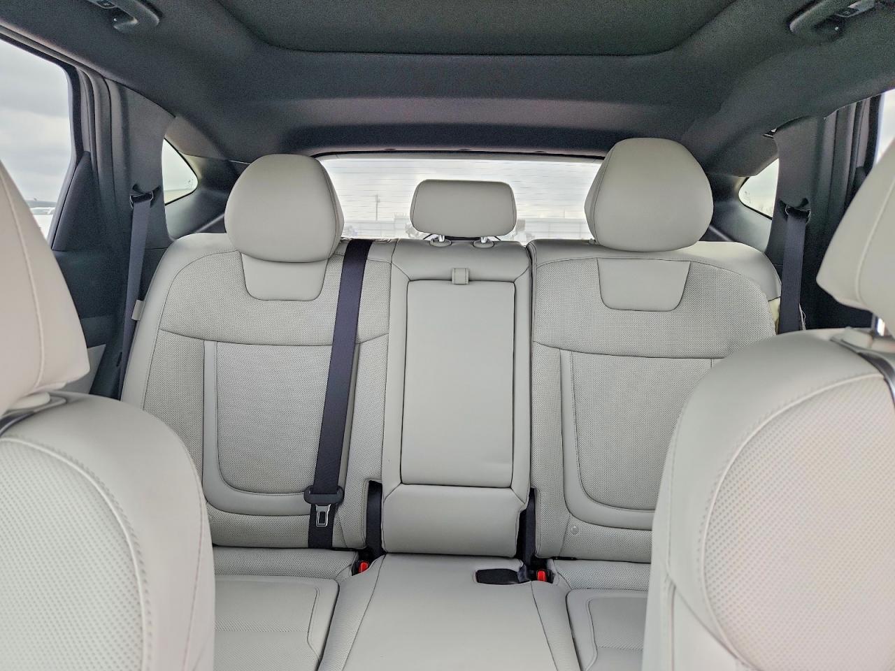 2025 Hyundai Tucson Hybrid Limited - zdjęcie 10