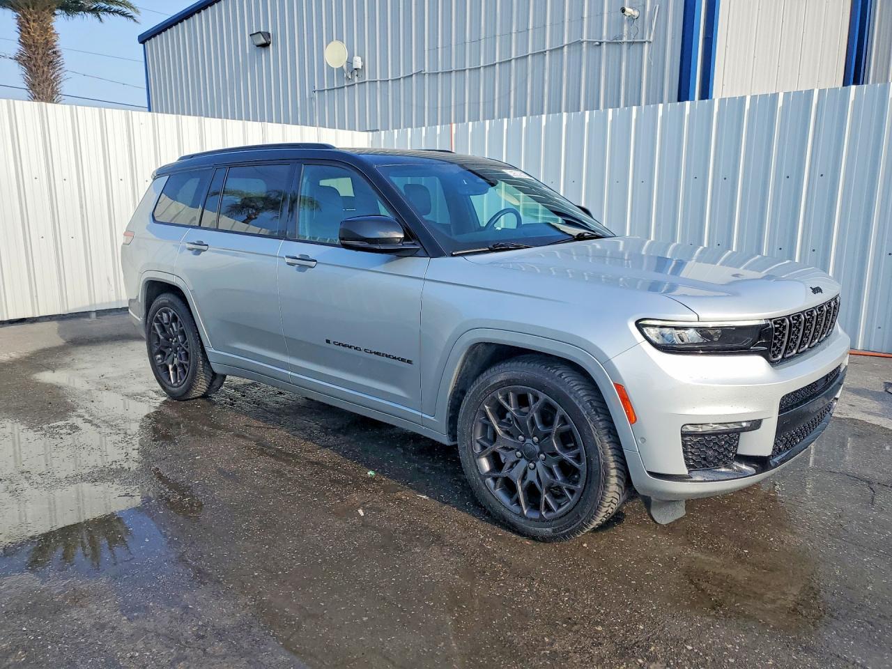 2023 Jeep Grand Cherokee L Summit - zdjęcie 4