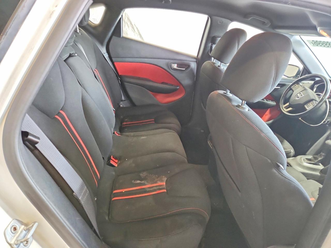 2013 Dodge Dart Sxt - zdjęcie 10