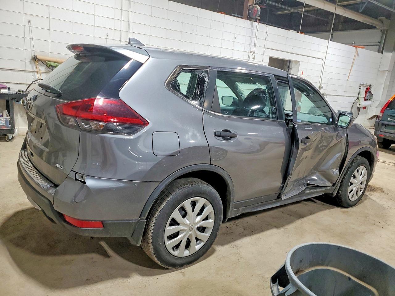 2018 Nissan Rogue S - zdjęcie 3