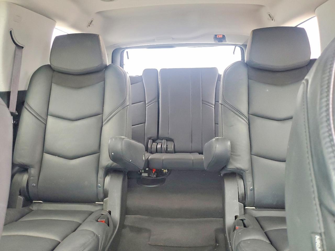 2017 Cadillac Escalade Premium Luxury - zdjęcie 10