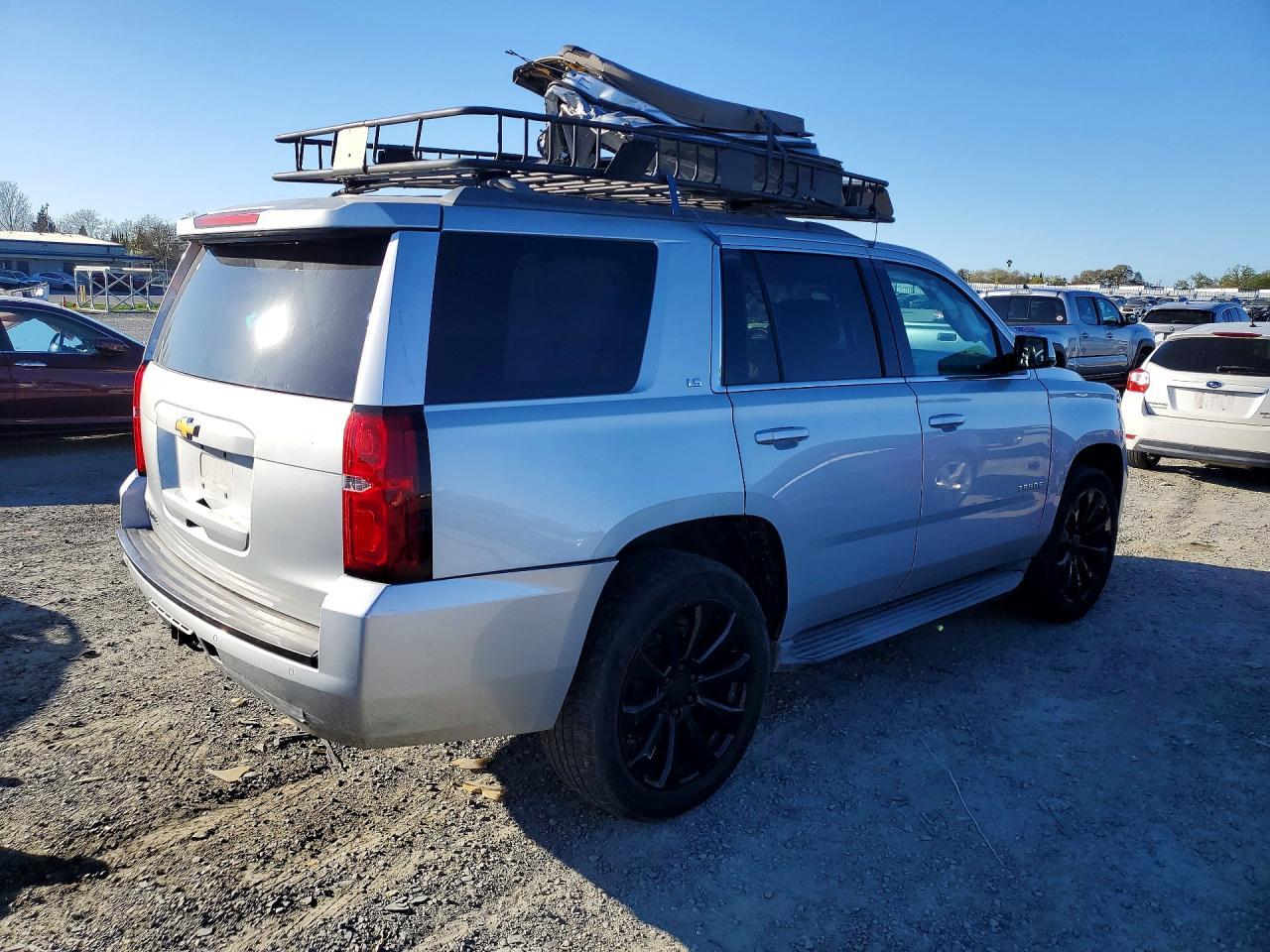 2015 Chevrolet Tahoe C1500 Ls - zdjęcie 3