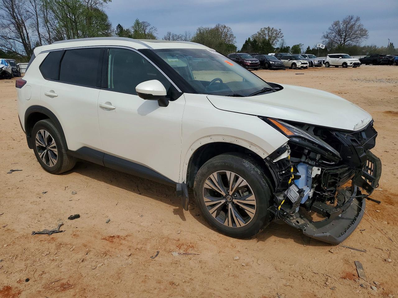 2021 Nissan Rogue Sv - zdjęcie 4