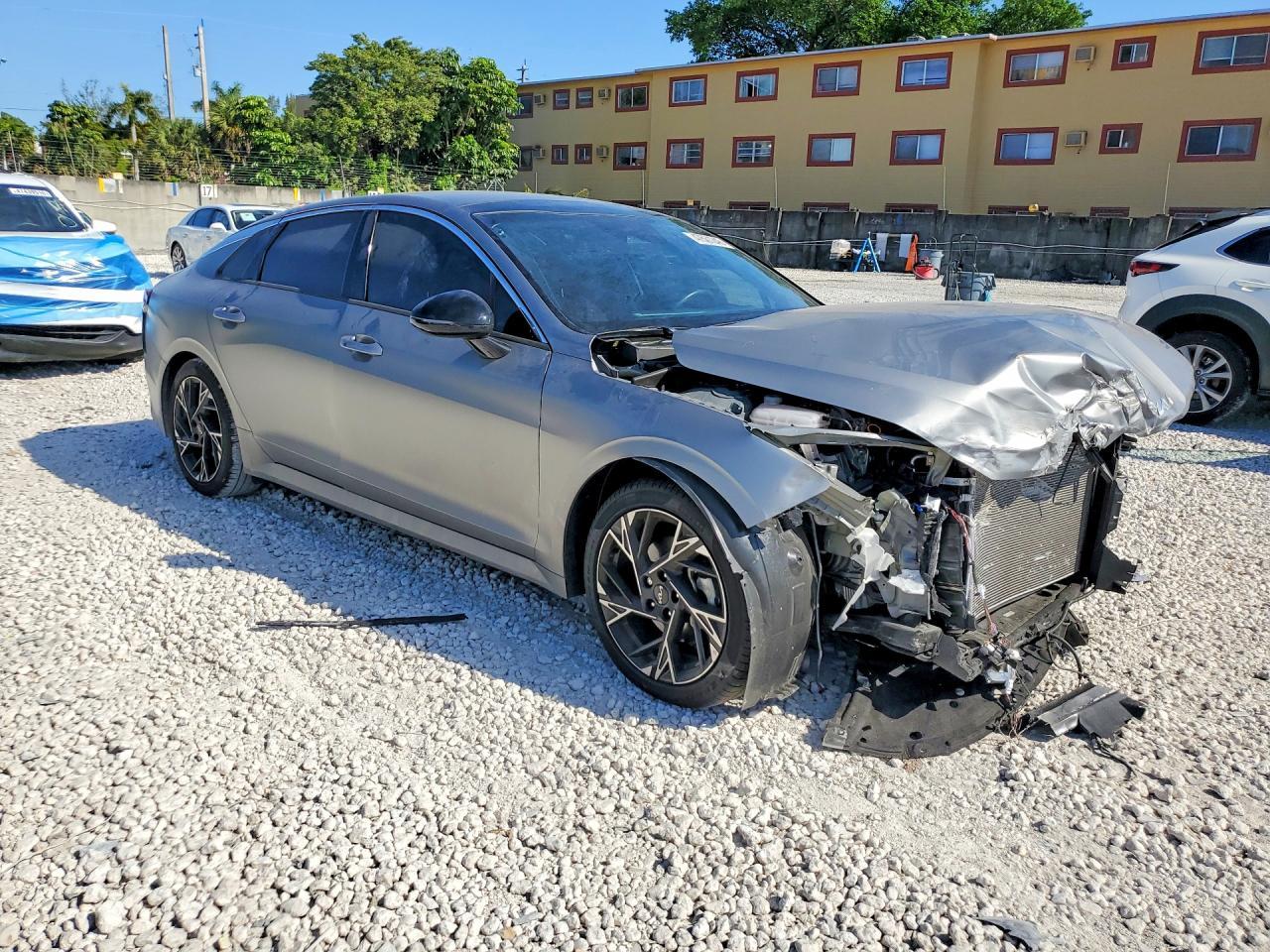 2025 Kia K5 Gt-Line - zdjęcie 4