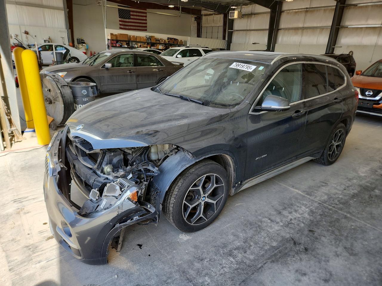 2017 BMW X1 xDrive28I - zdjęcie główne