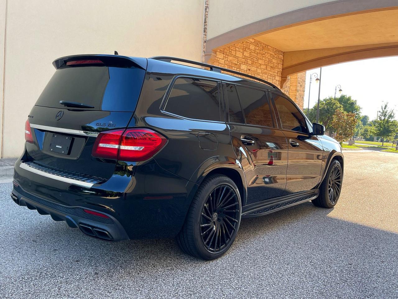 2019 Mercedes-Benz Gls 63 Amg 4Matic - zdjęcie 4