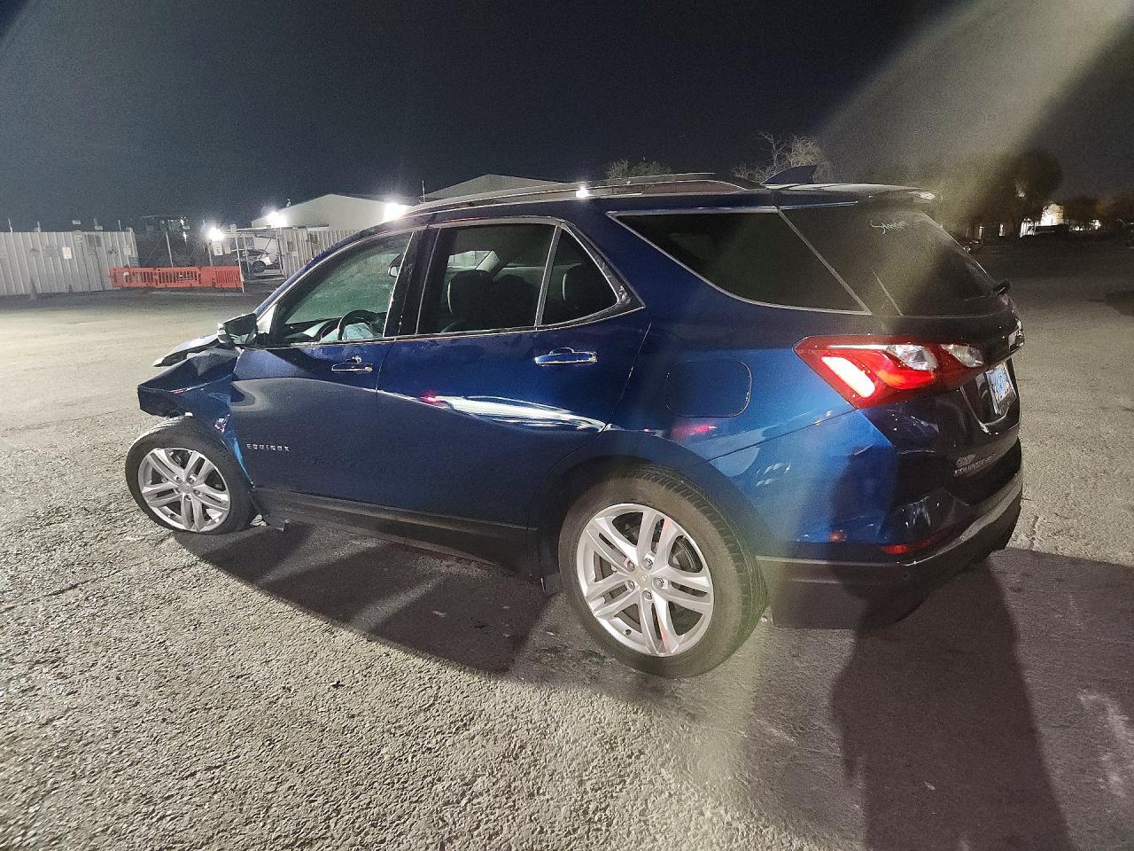2020 Chevrolet Equinox Premier - zdjęcie 2