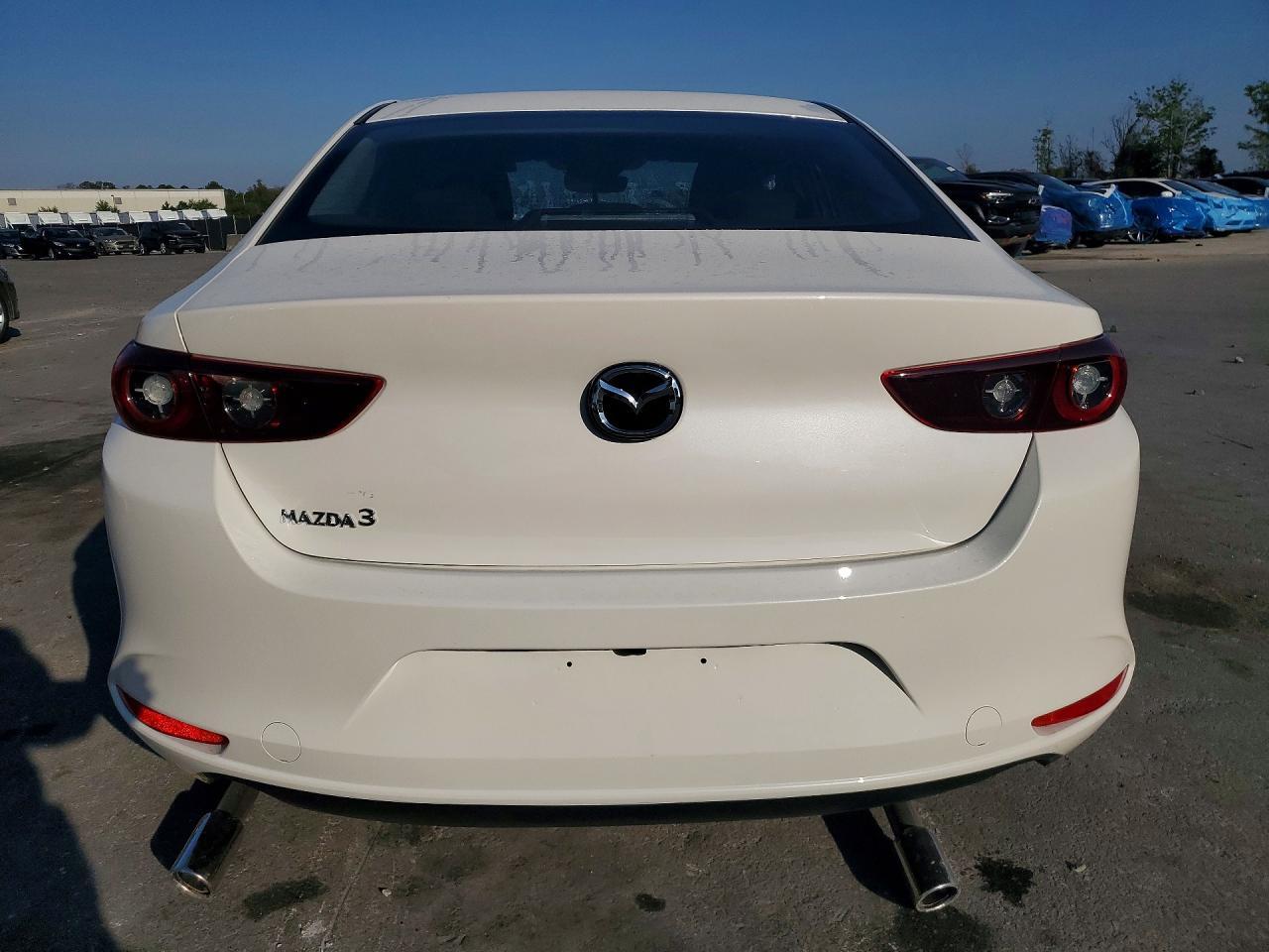 2026 Mazda 3 - zdjęcie 6