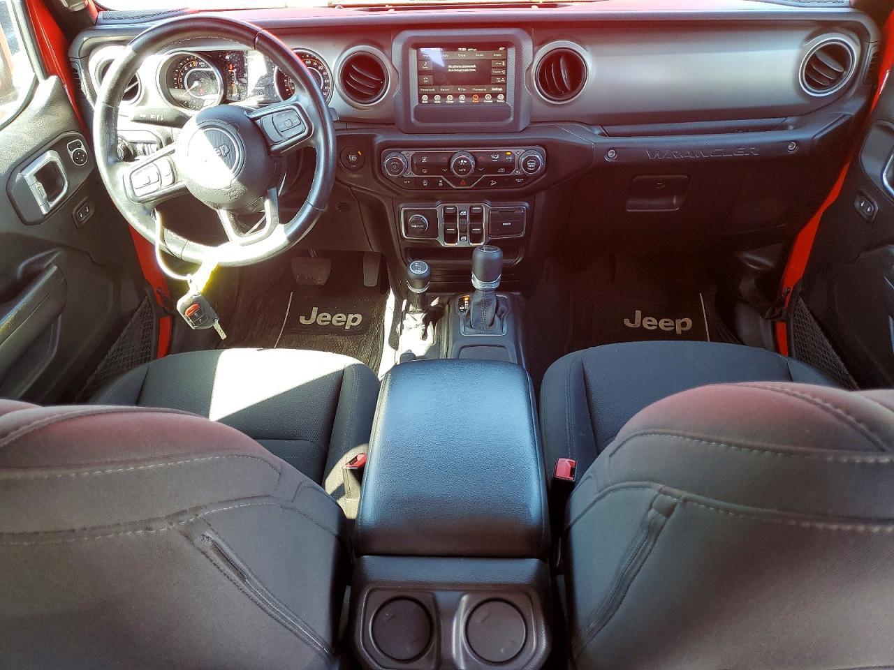 2020 Jeep Wrangler Unlimited Sport - zdjęcie 8