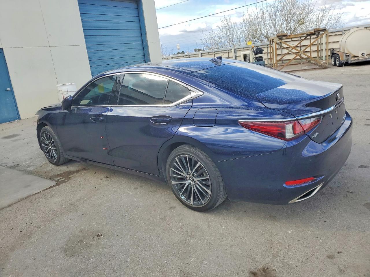 2022 Lexus Es 350 Base - zdjęcie 2