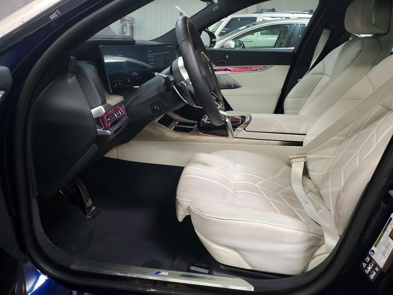 2025 BMW 760 Xi - zdjęcie 7