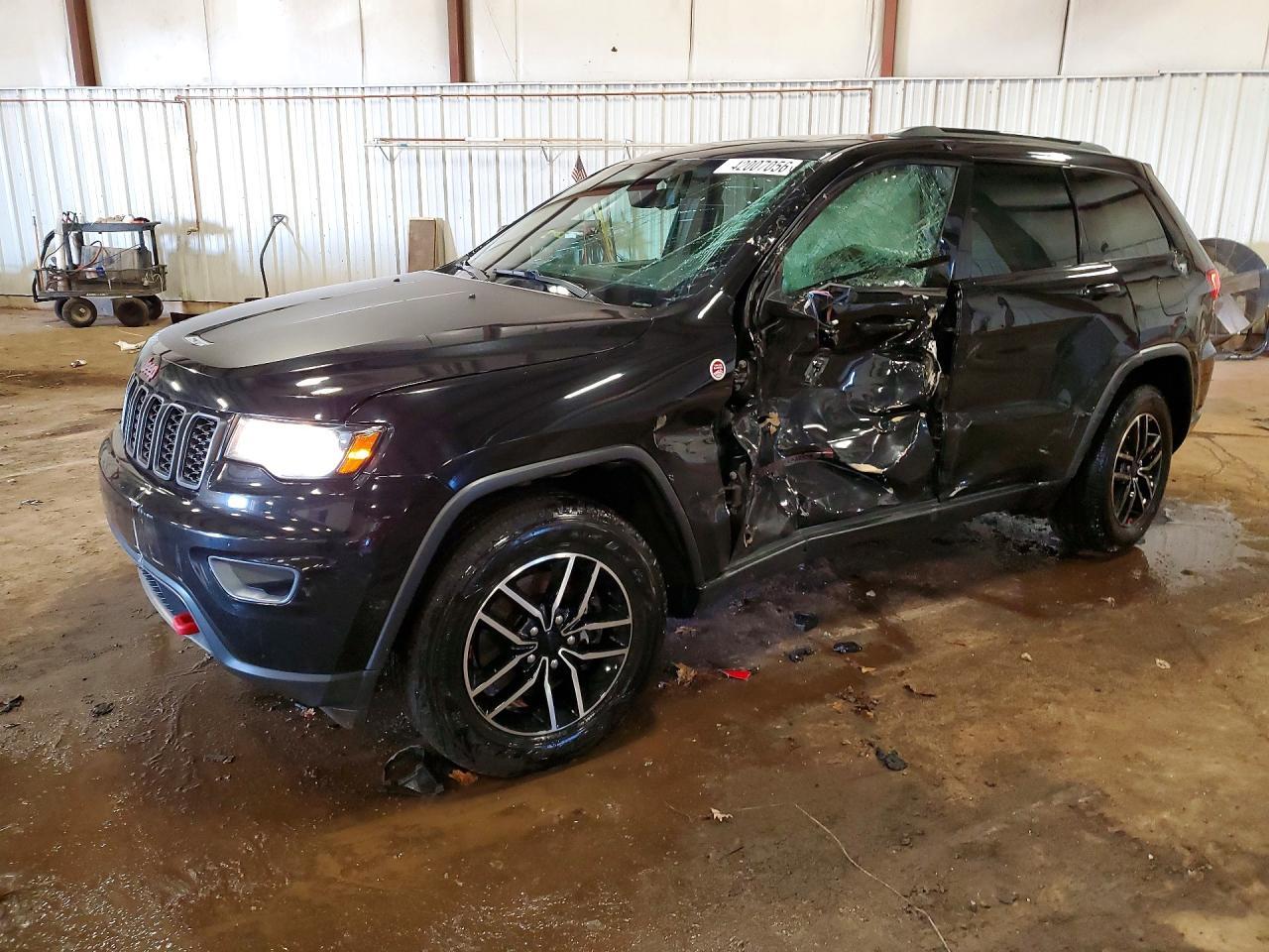 2021 Jeep Grand Cherokee Trailhawk - zdjęcie główne