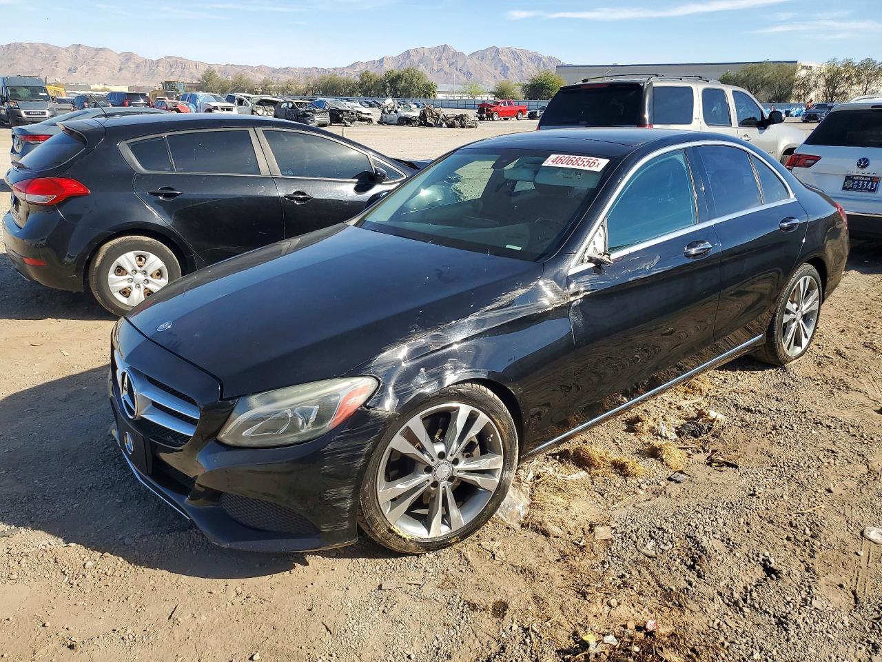 2015 Mercedes-Benz C 300 - zdjęcie główne