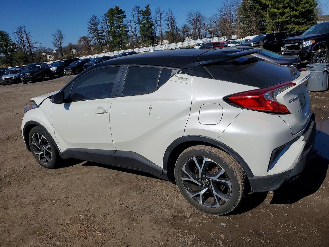 2019 Toyota C-Hr Xle - zdjęcie 2