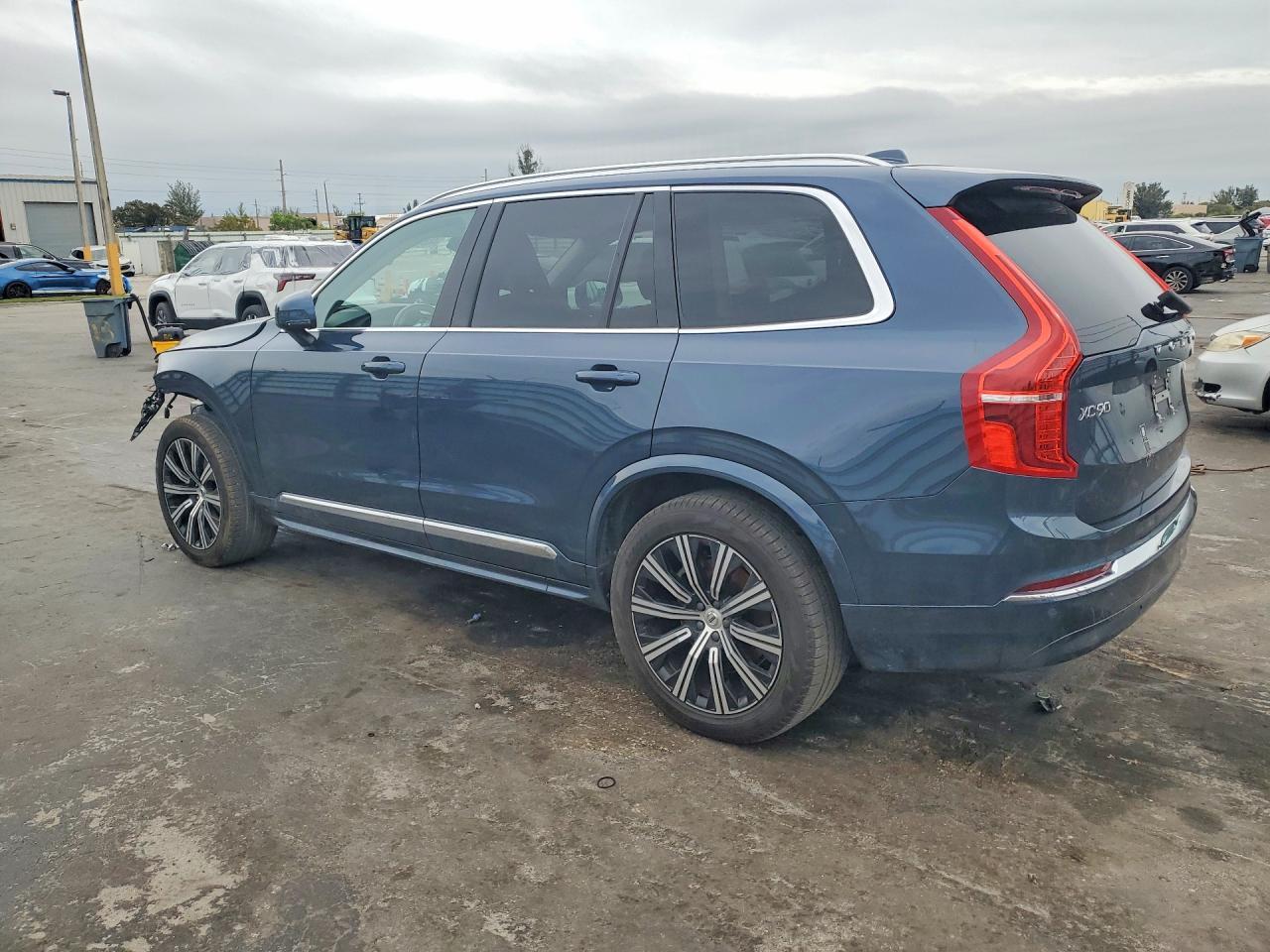2025 Volvo Xc90 Core - zdjęcie 2