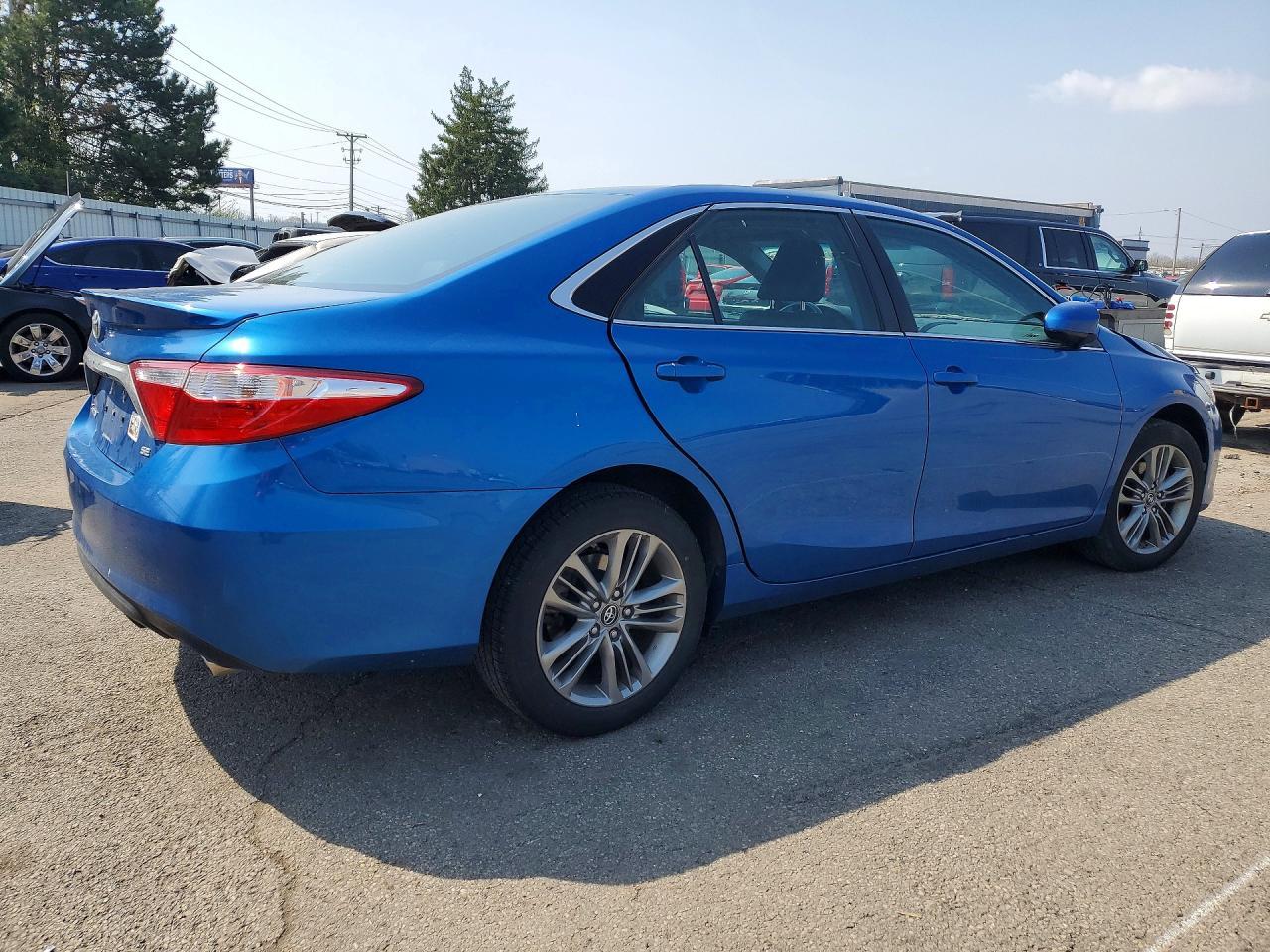 2017 Toyota Camry Se - zdjęcie 3