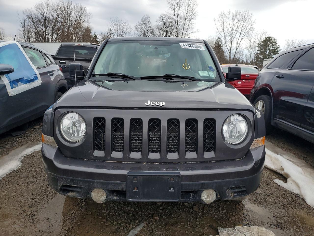2014 Jeep Patriot Latitude - zdjęcie 5