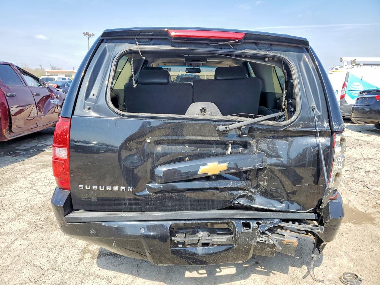 2014 Chevrolet Suburban Lt - zdjęcie 6