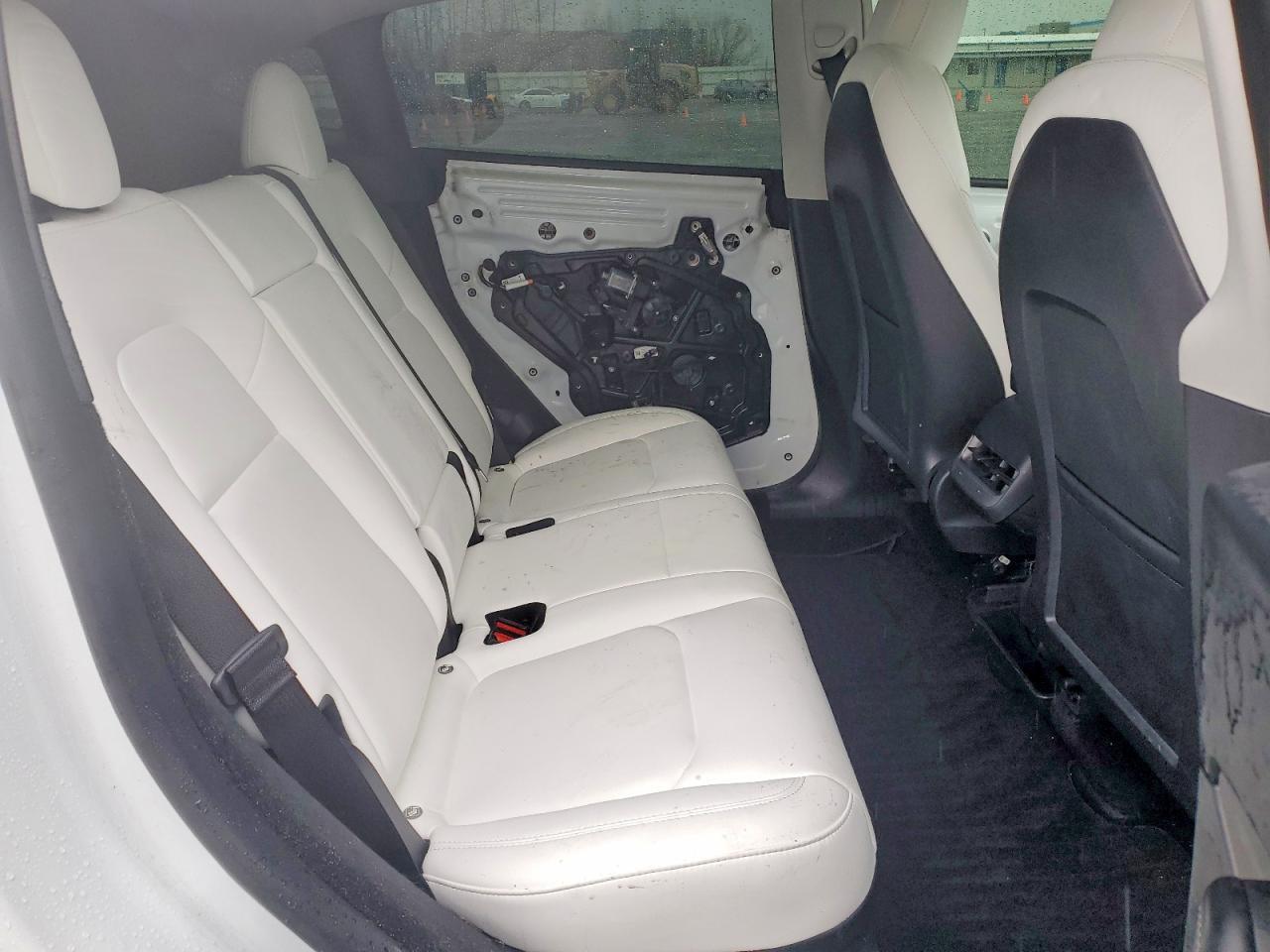 2023 Tesla Model Y - zdjęcie 11