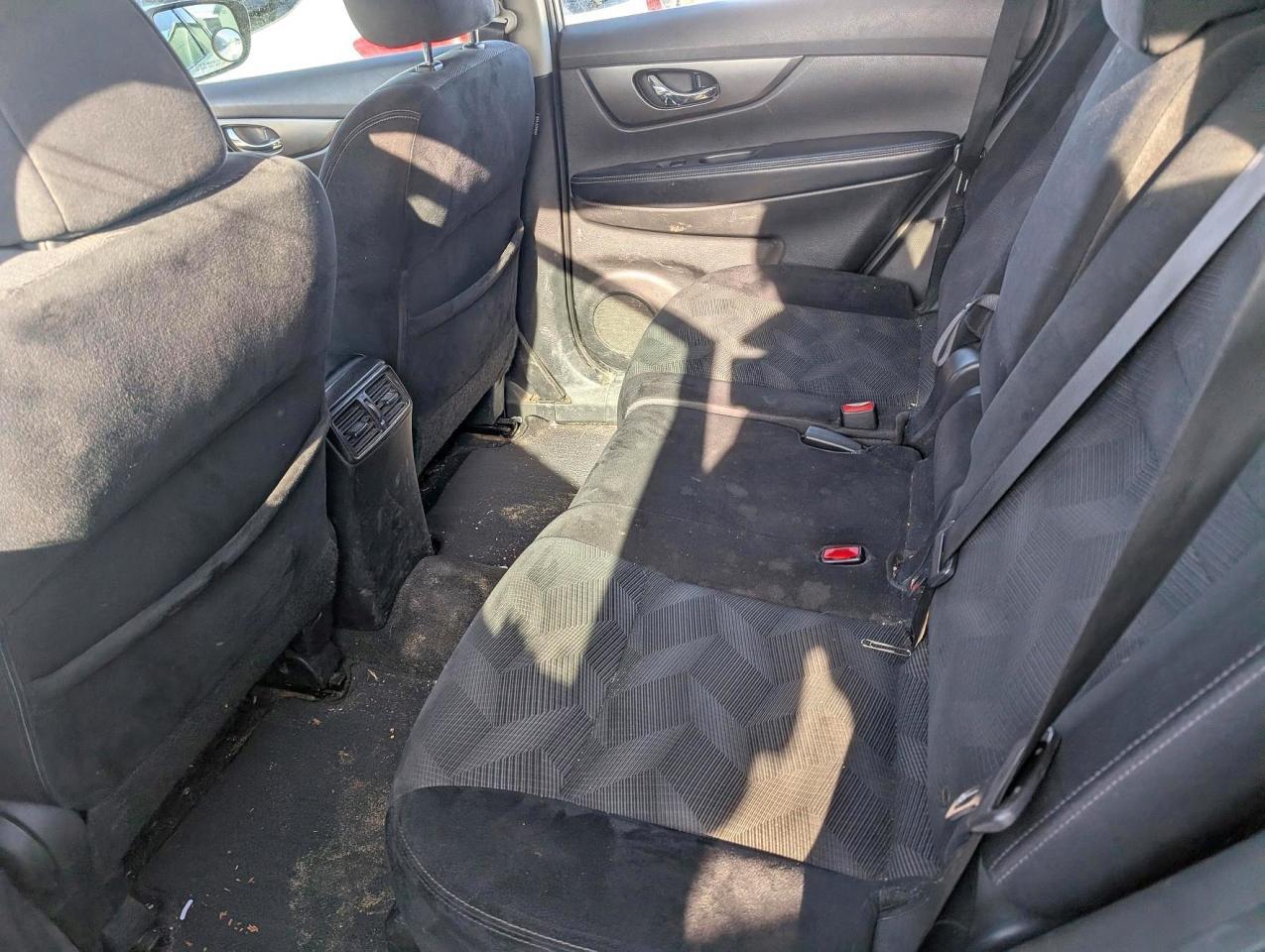 2015 Nissan Rogue S - zdjęcie 10