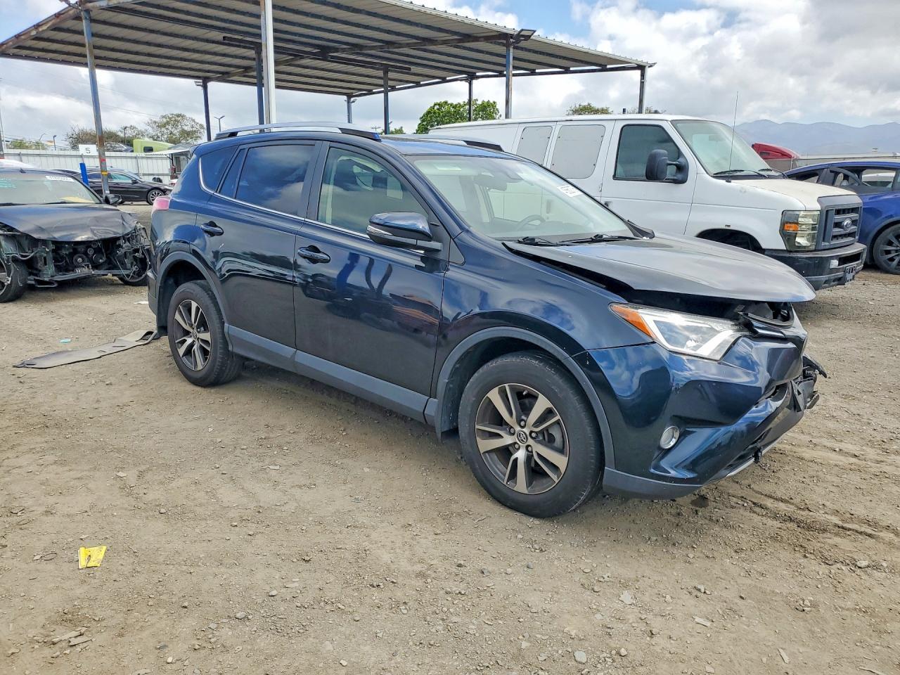 2018 Toyota Rav4 Xle - zdjęcie 4