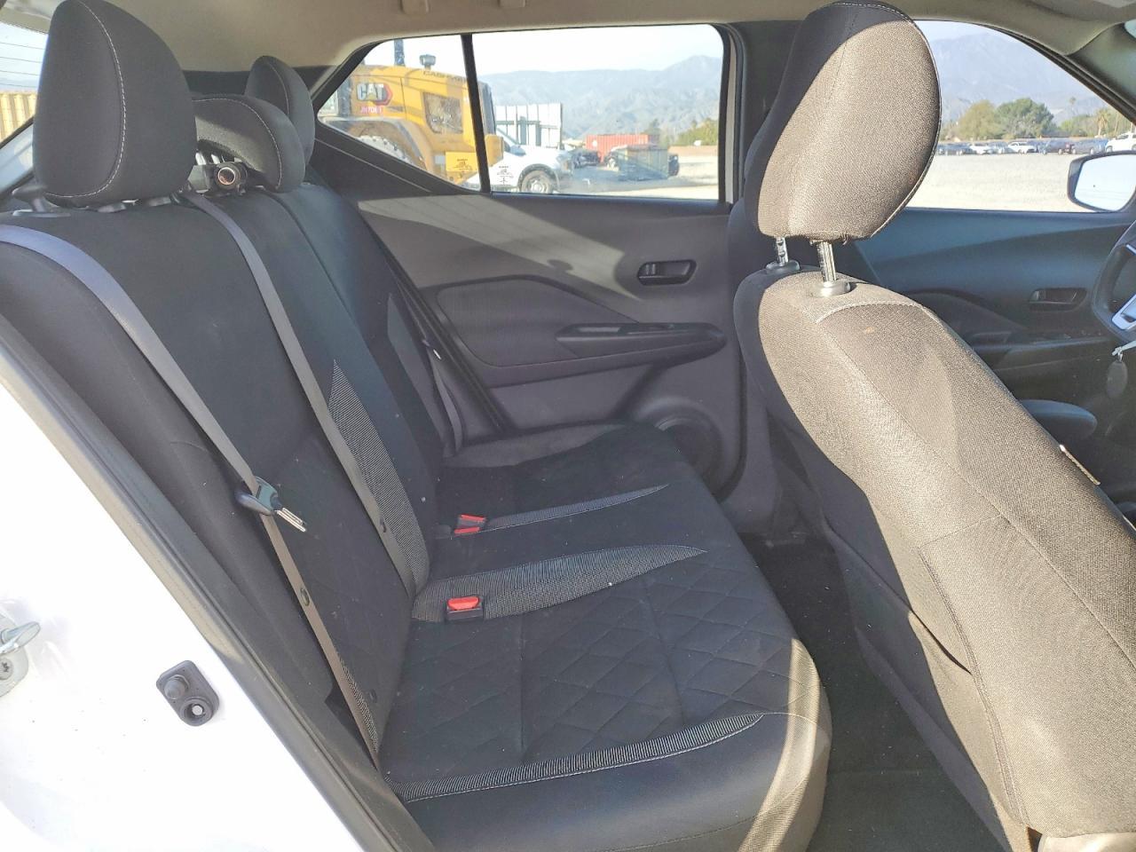 2019 Nissan Kicks S - zdjęcie 11