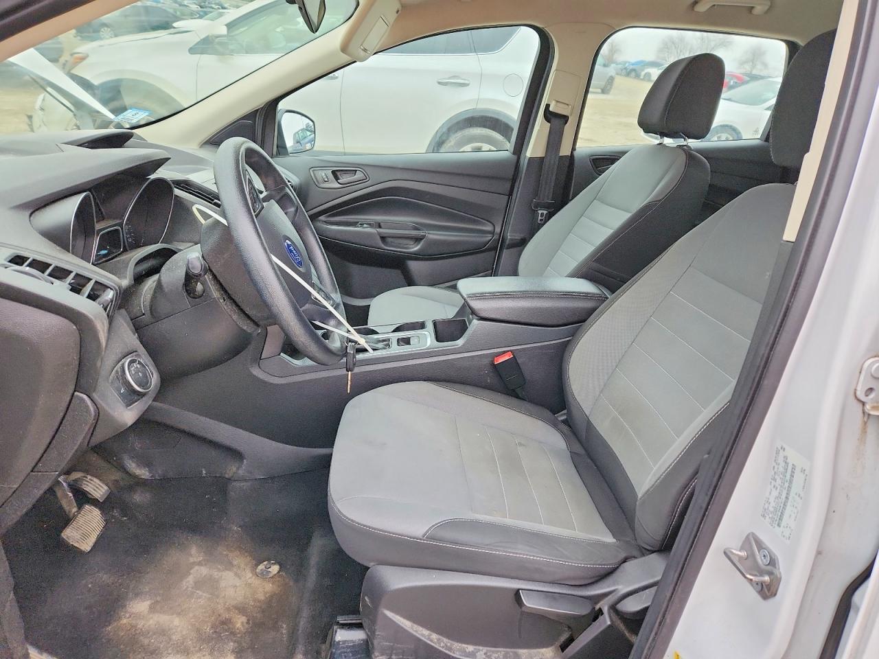 2017 Ford Escape S - zdjęcie 7