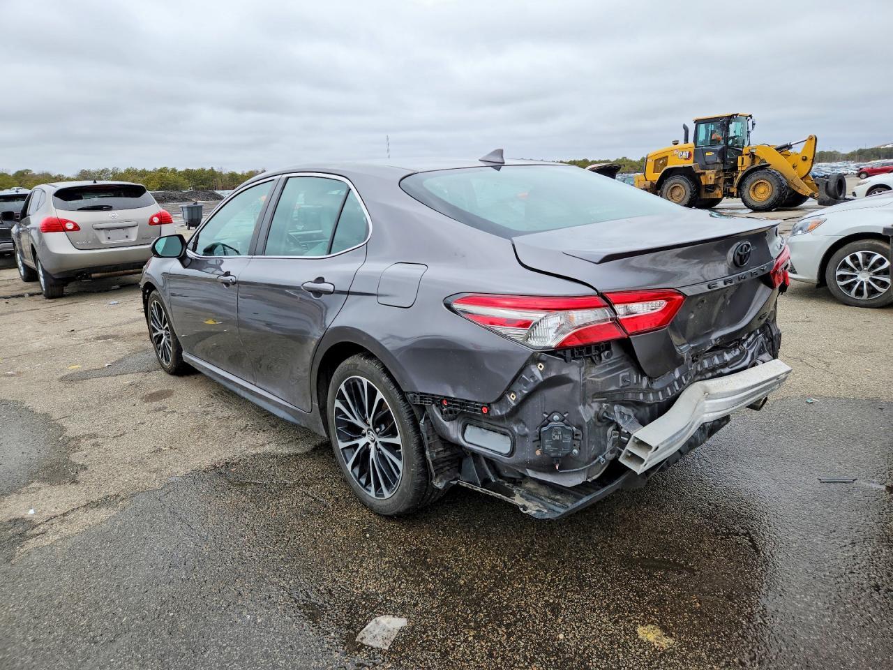 2019 Toyota Camry Se - zdjęcie 2