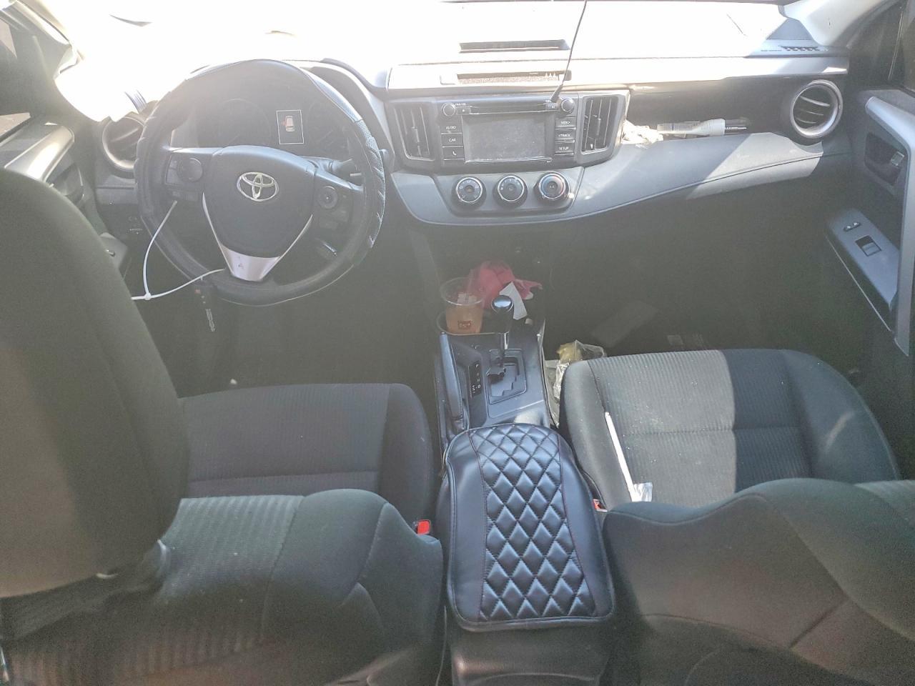 2017 Toyota Rav4 Le - zdjęcie 8