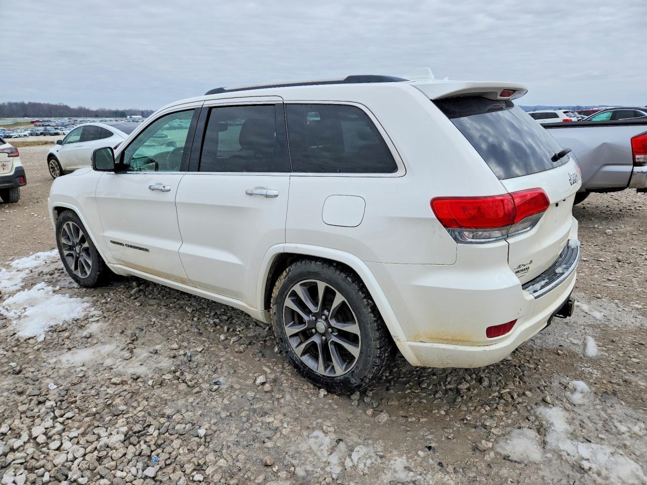 2017 Jeep Grand Cherokee Overland - zdjęcie 2