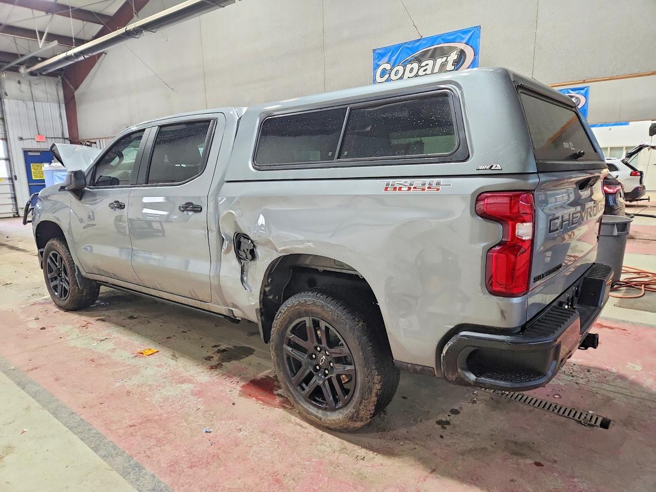2025 Chevrolet Silverado K1500 Lt Trail Boss - zdjęcie 2