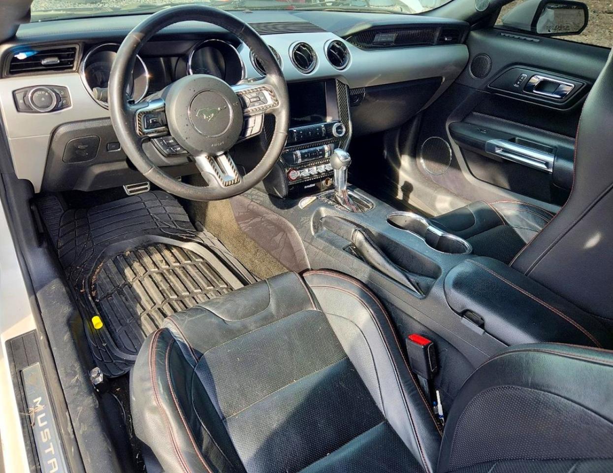 2016 Ford Mustang - zdjęcie 8