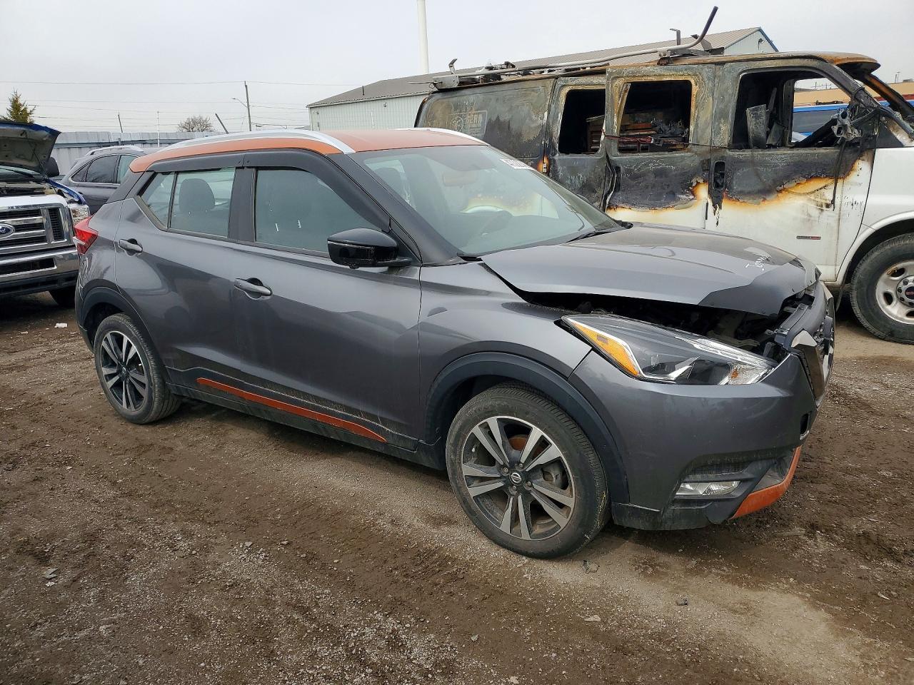 2019 Nissan Kicks S - zdjęcie 4
