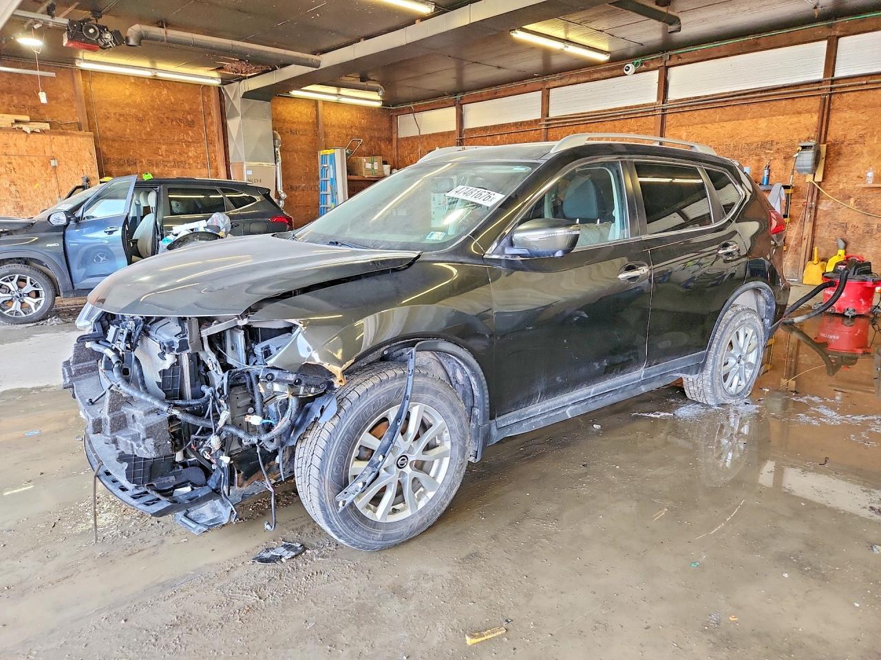 2017 Nissan Rogue Sv - zdjęcie główne