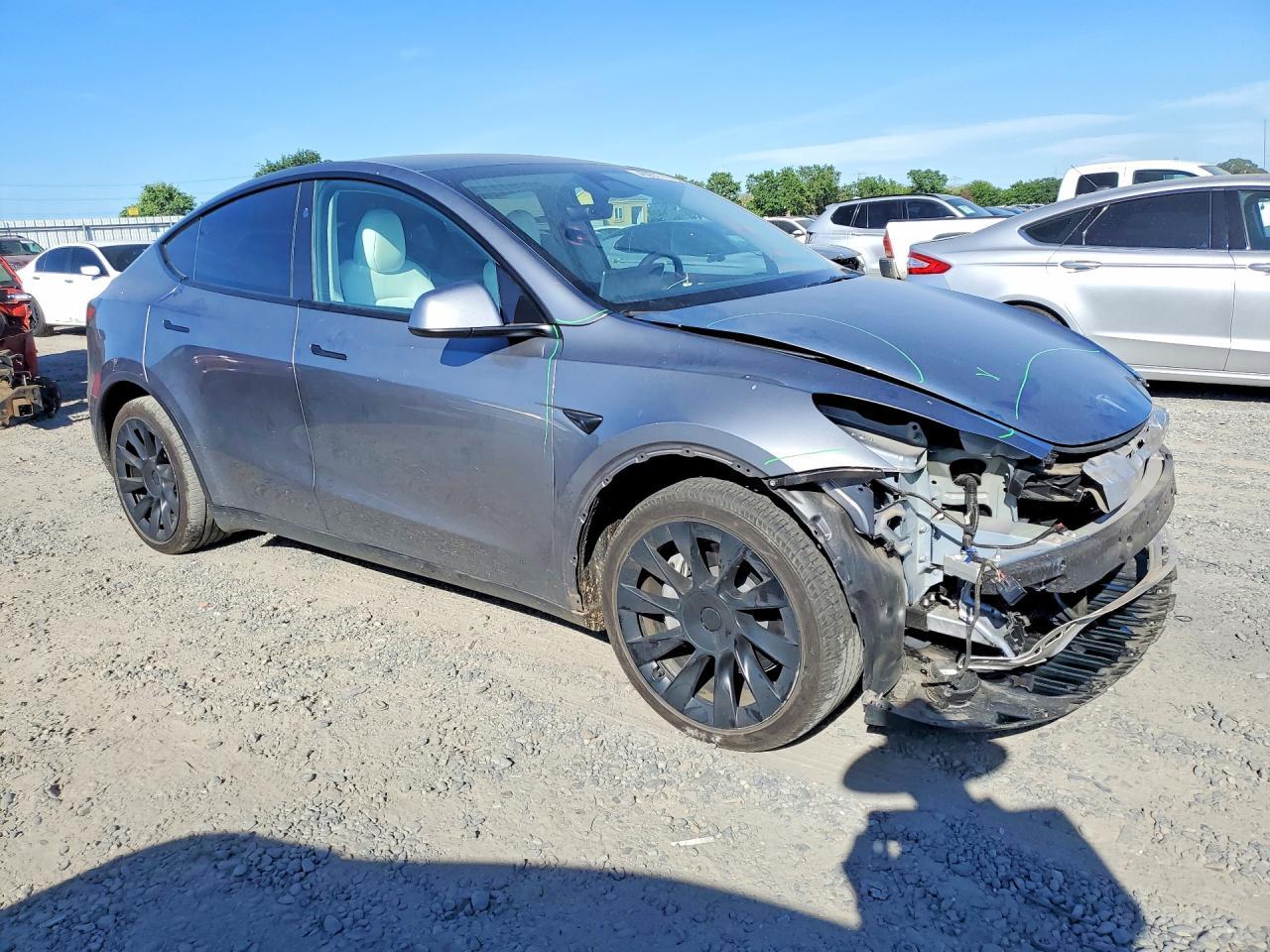 2024 Tesla Model Y - zdjęcie 4