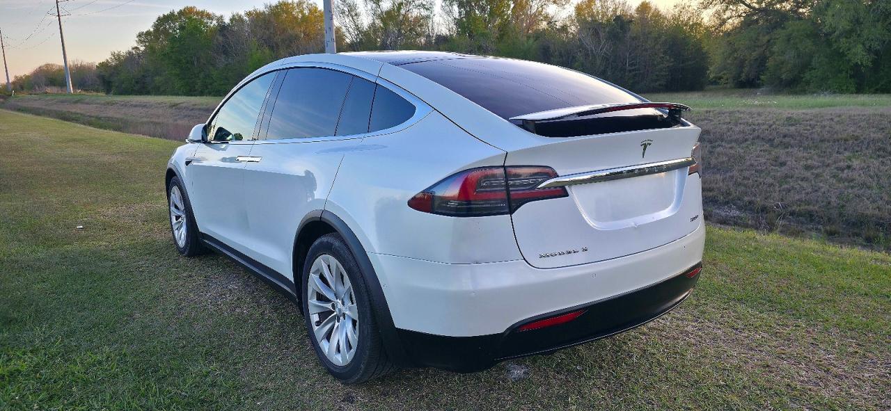 2018 Tesla Model X - zdjęcie 3