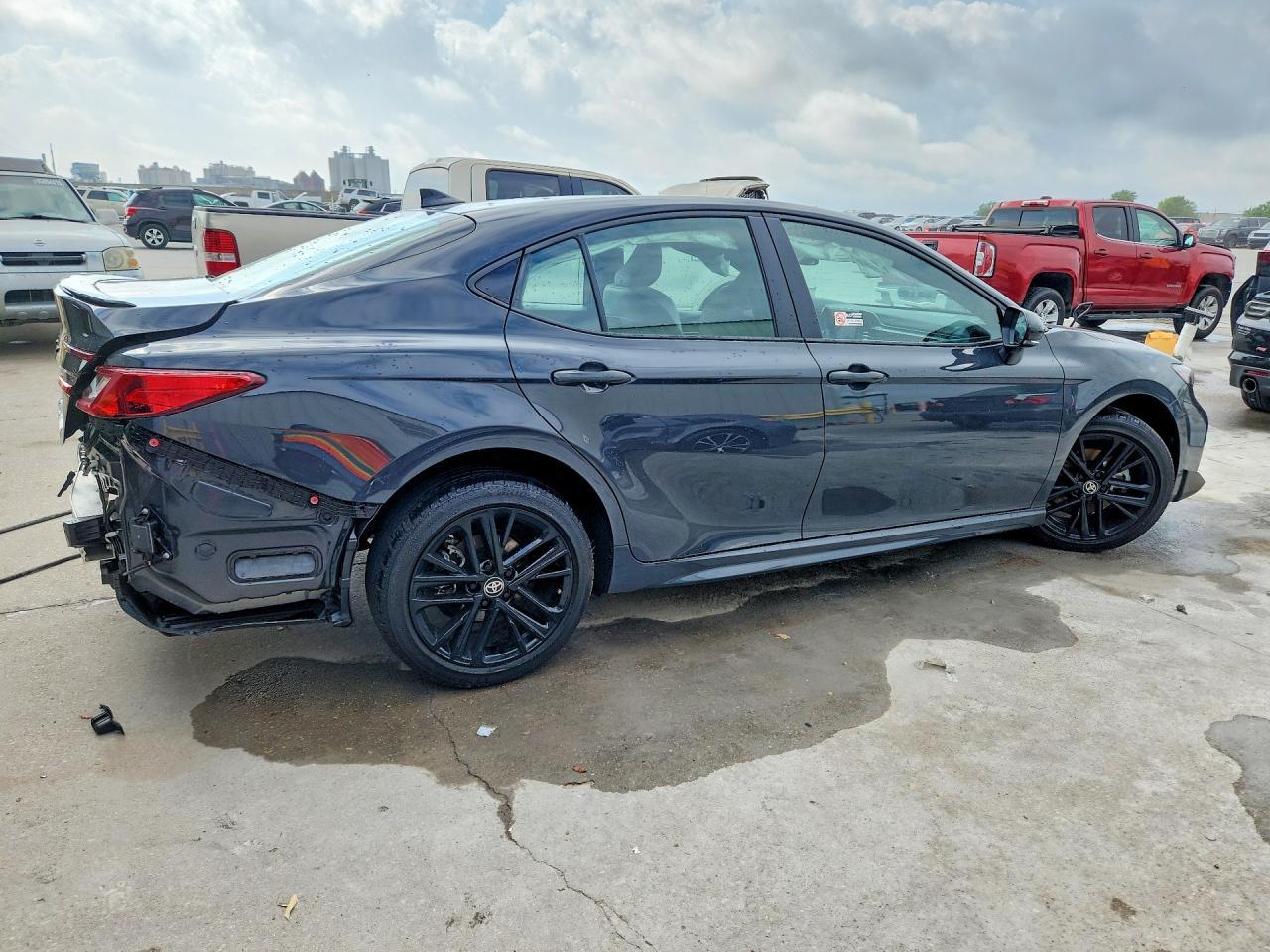 2025 Toyota Camry Se - zdjęcie 3