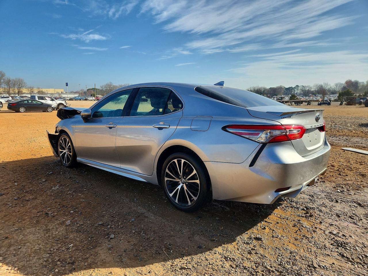 2019 Toyota Camry Se - zdjęcie 2