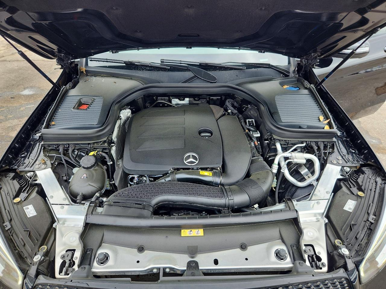 2022 Mercedes-Benz Glc 300 - zdjęcie 12