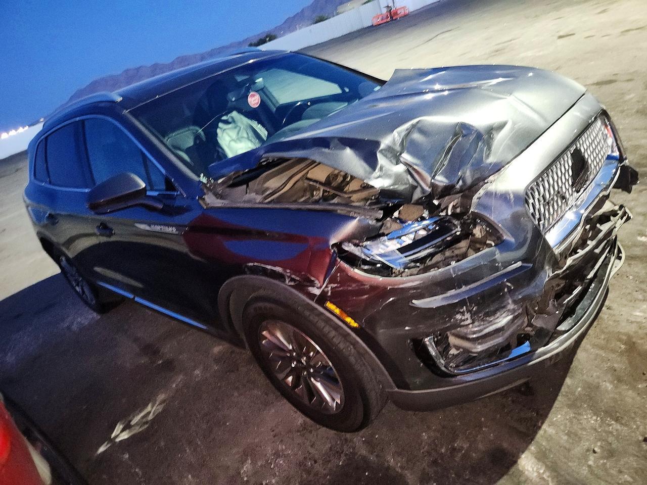 2019 Lincoln Nautilus Select - zdjęcie 4