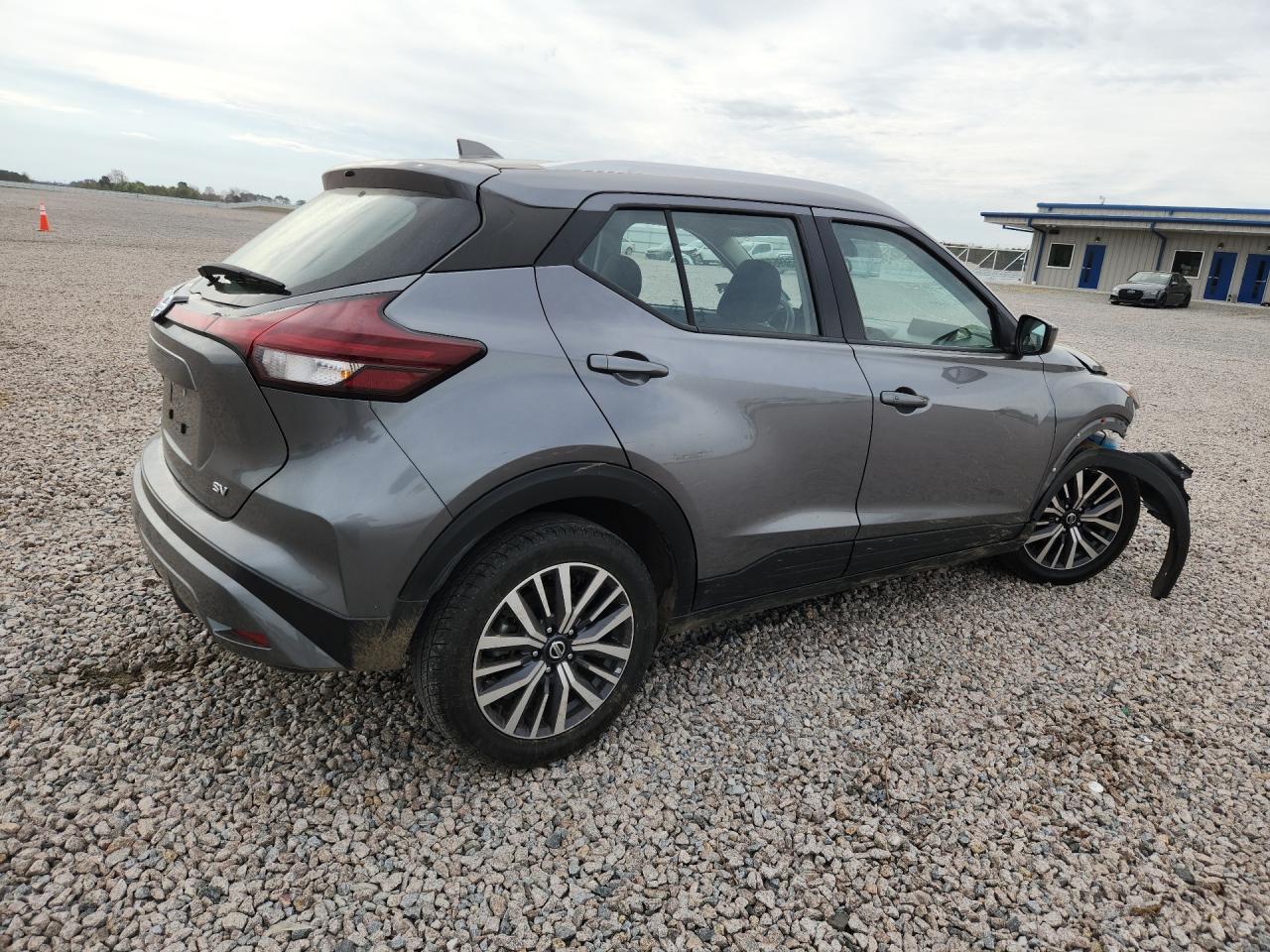 2021 Nissan Kicks Sv - zdjęcie 3