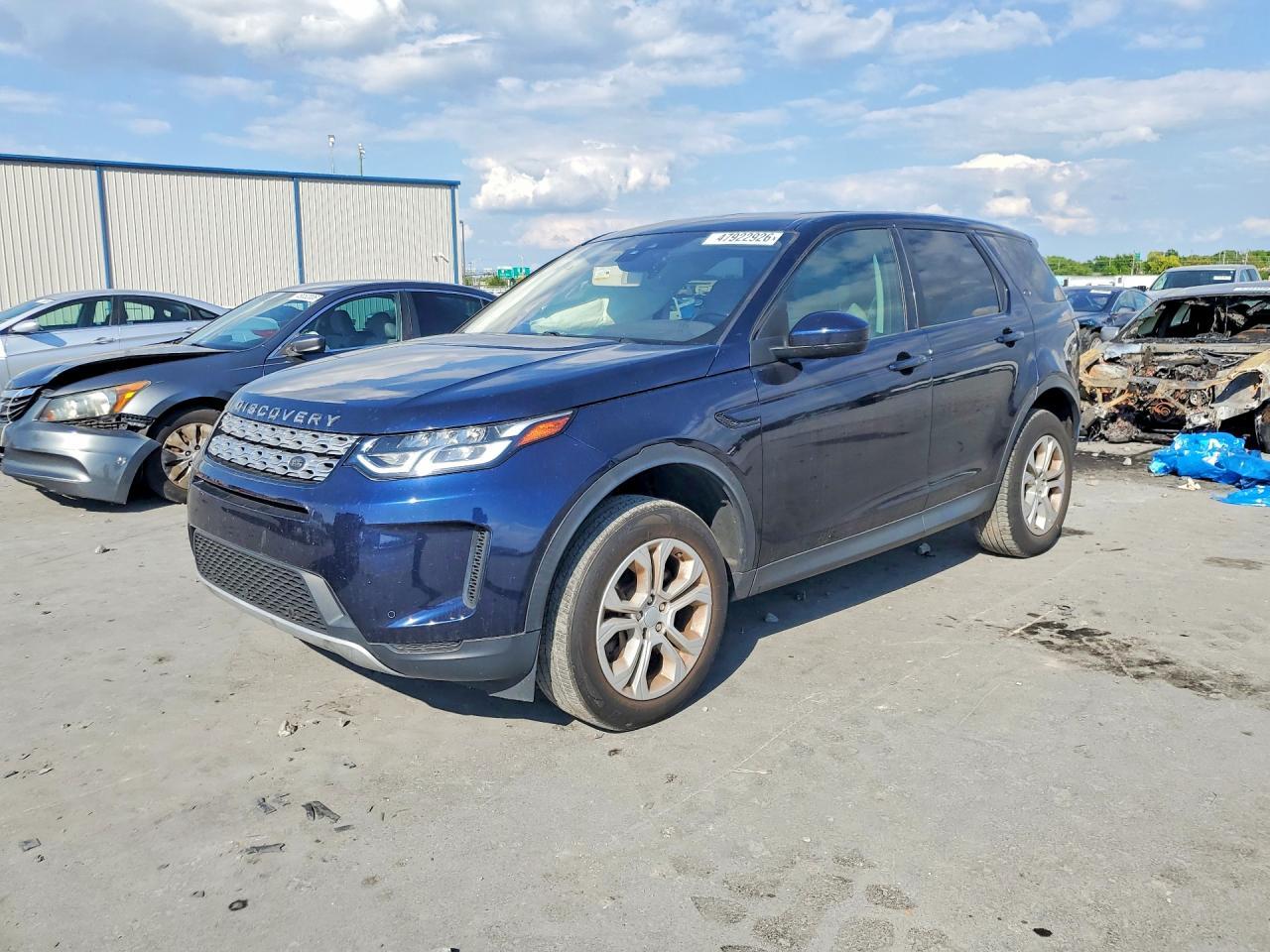 2020 Land Rover Discovery Sport S - zdjęcie główne