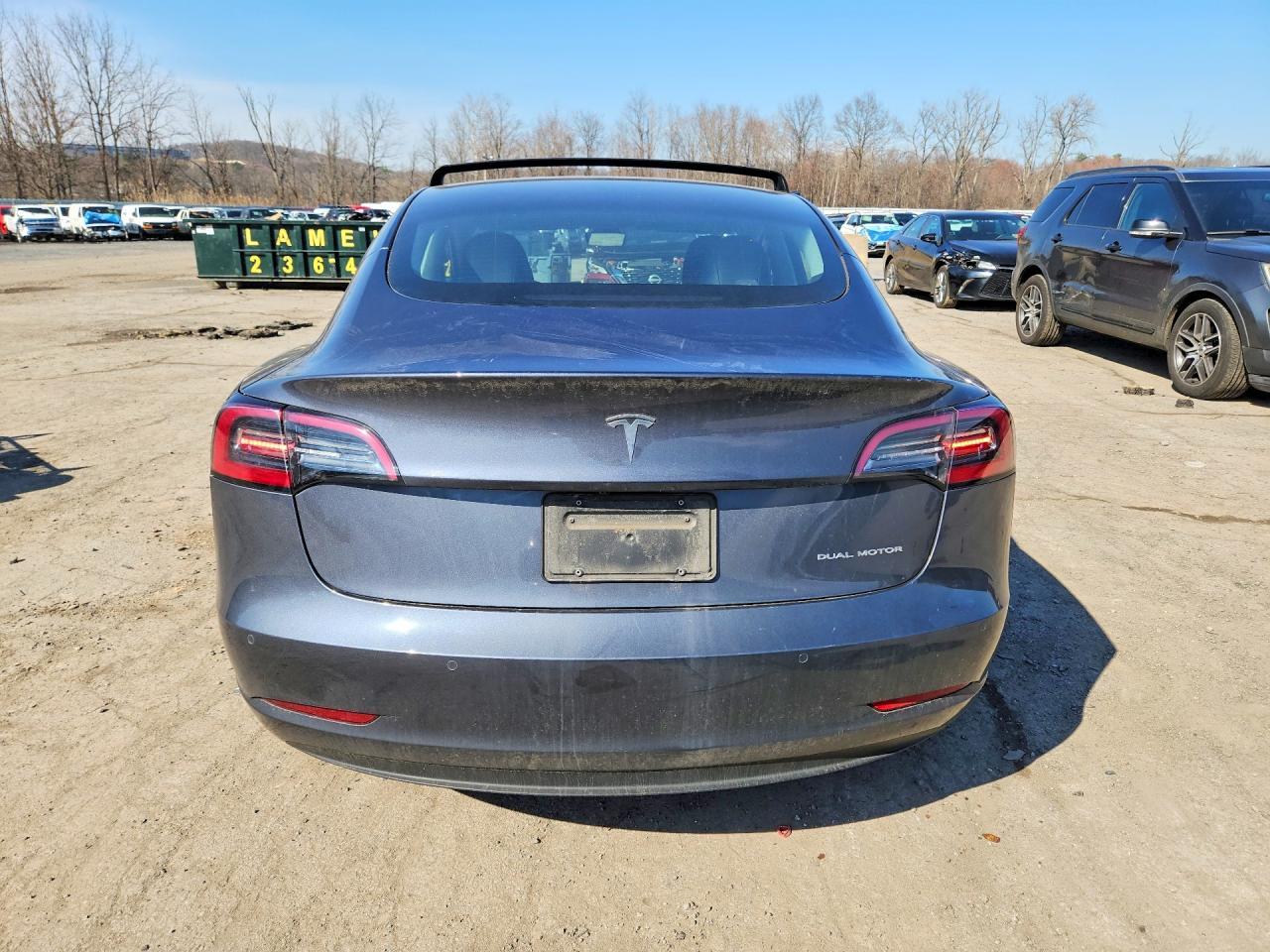 2022 Tesla Model 3 - zdjęcie 6