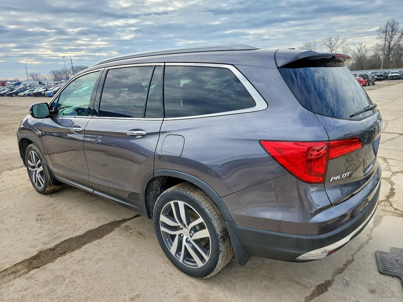2017 Honda Pilot Elite - zdjęcie 2