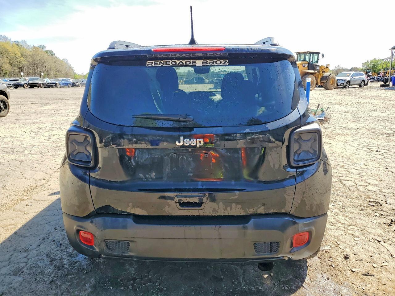 2020 Jeep Renegade Latitude - zdjęcie 6