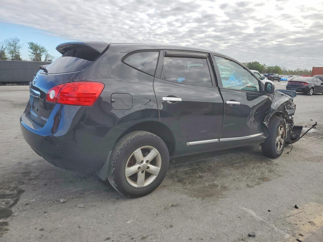 2013 Nissan Rogue S - zdjęcie 3